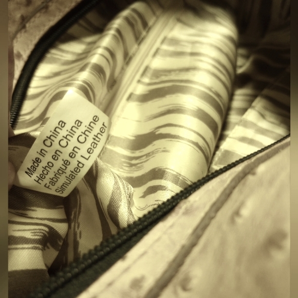 NWOT/ Tan Croc Embossed Faux leather Tote handbag - Picture 7 of 11